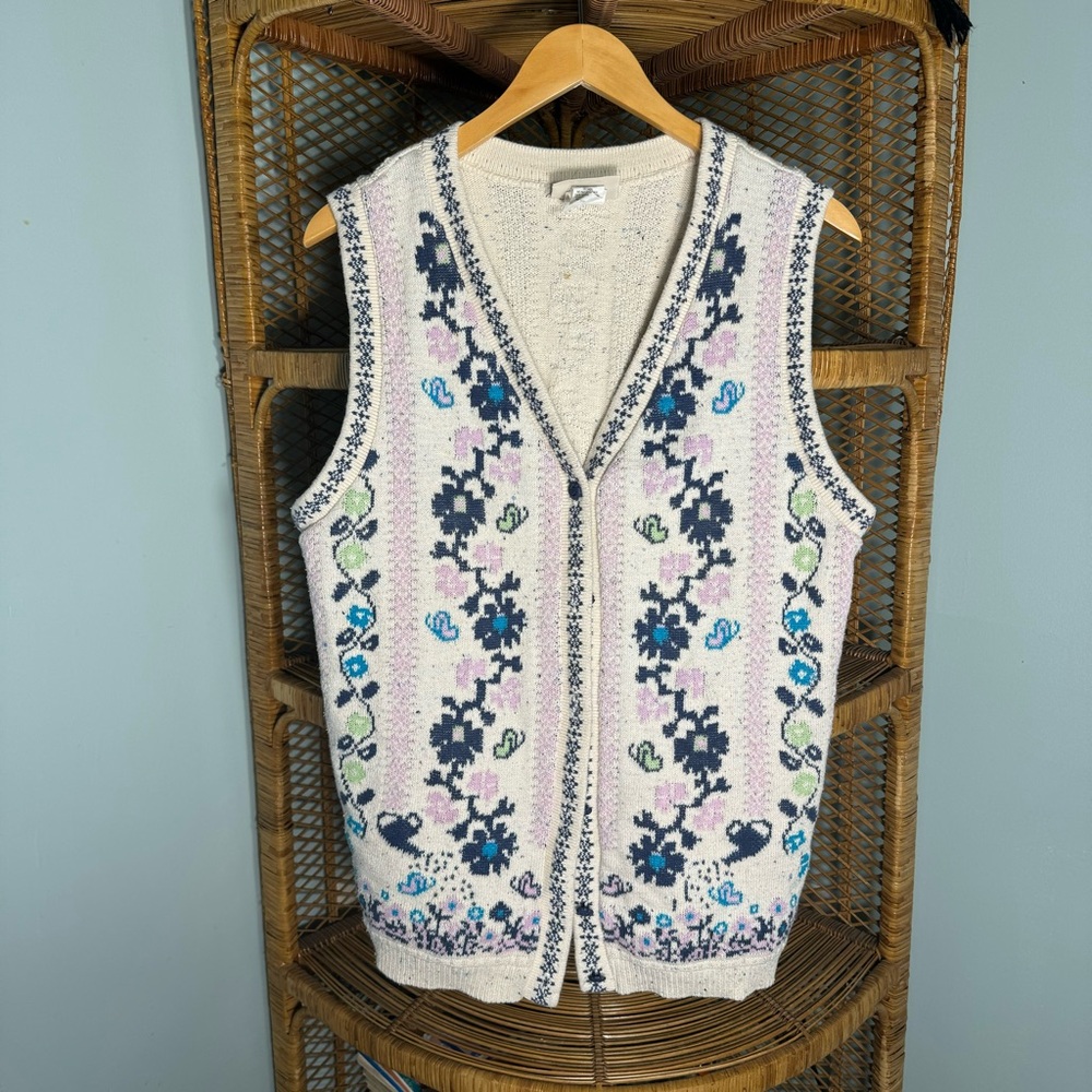 Northern Reflections Cream and Blue Knit Vest